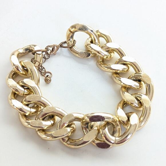 Unbranded Jewelry - Designer Style Lightweight Metal Gold Tone Cuban Link Chain Adjustable Bracelet